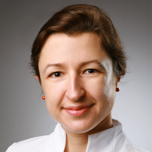 Dr. Julia Frick