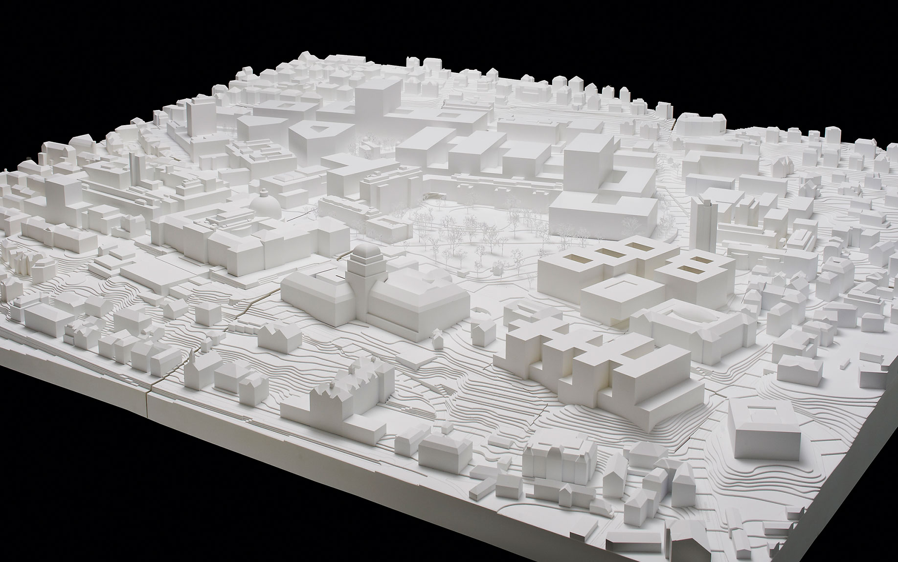 2015 – UZH as an architect. (Pictured: A model for a future City Campus)