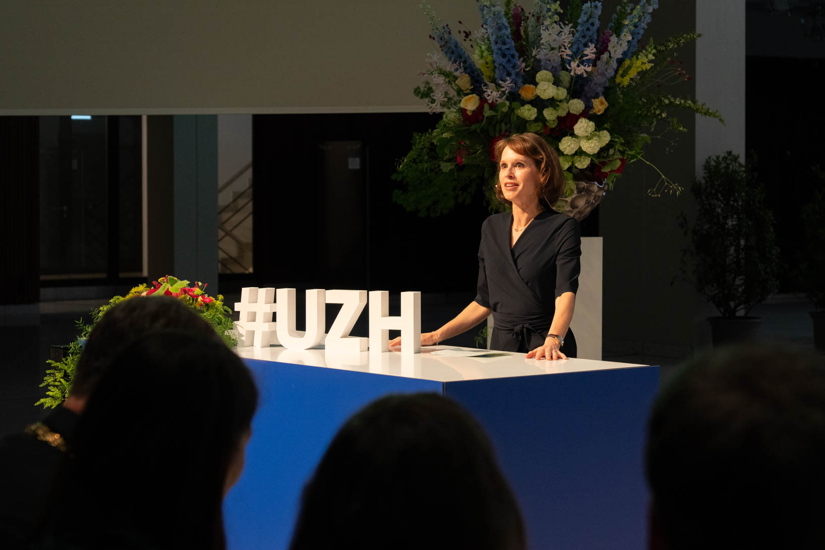 Moderatorin Dr. Barbara Bleisch führte gekonnt durch den Anlass.