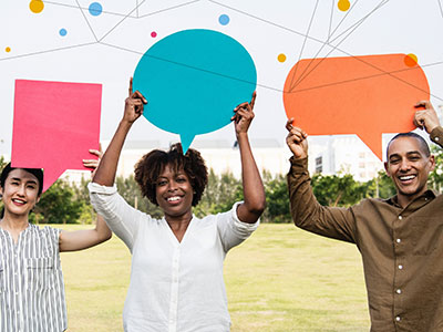 Menschen mit Sprechblasen