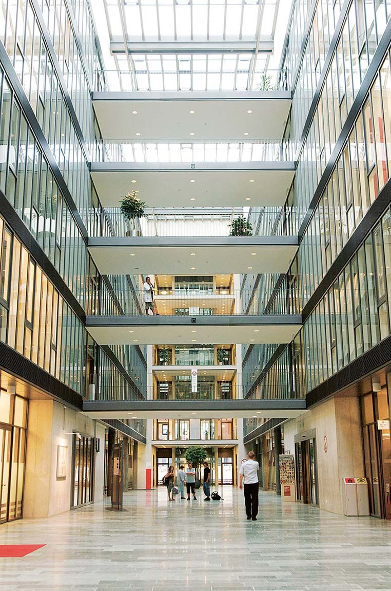 2006 – Der provisorische Standort Zürich Nord geht in Betrieb.