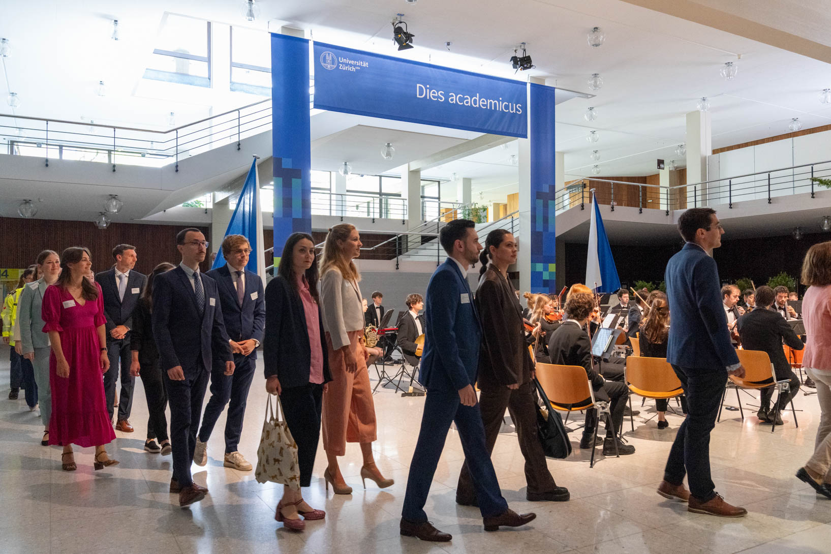 Mit dem feierlichen Einzug beginnt der Festakt.