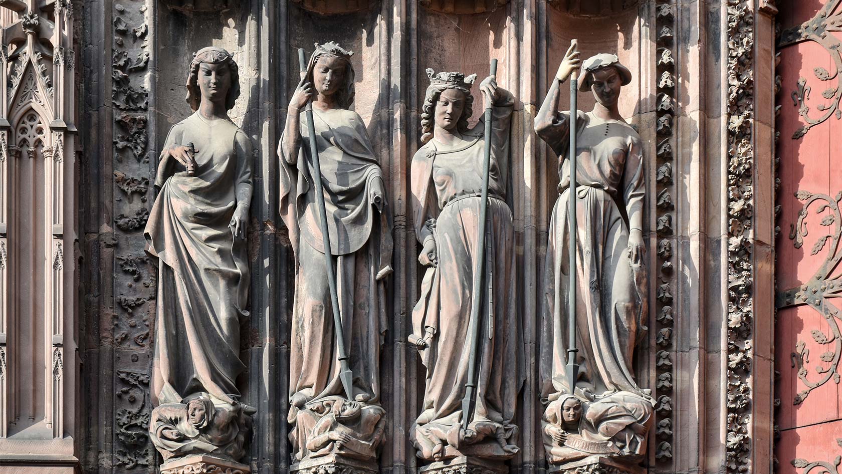 Skulpturen am Seitenportal des Strassburger Münsters